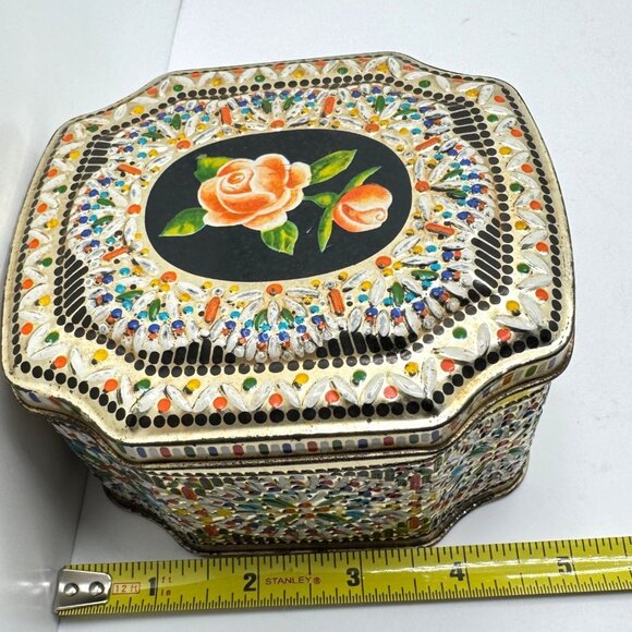 Embossed Vtg Floral Mosaic Treat Trinket Tin Hinged Lid Litho Design England - Picture 3 of 9